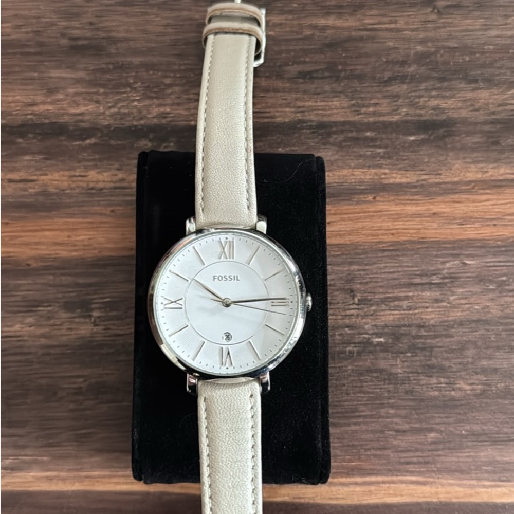 Fossil White Leather Strap Watch